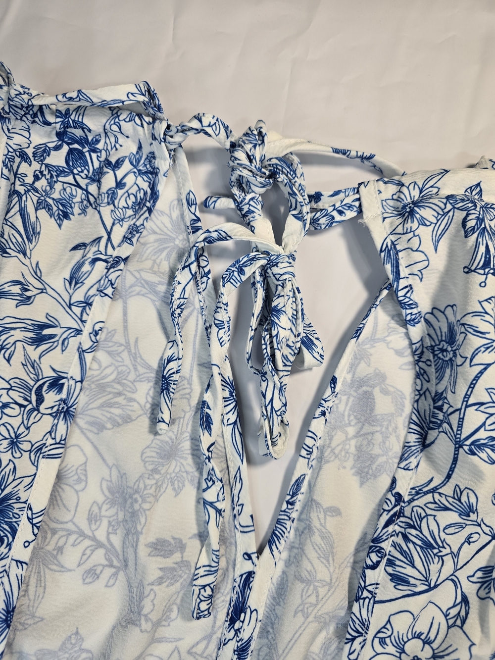 SHEIN Blue and White Floral Tie-Back Peplum Tank NWOT - Picture 13 of 15